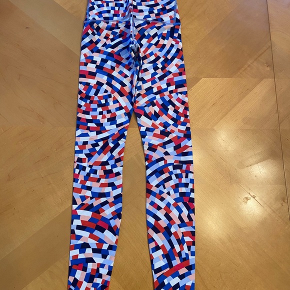 Lululemon tights - Picture 3 of 4